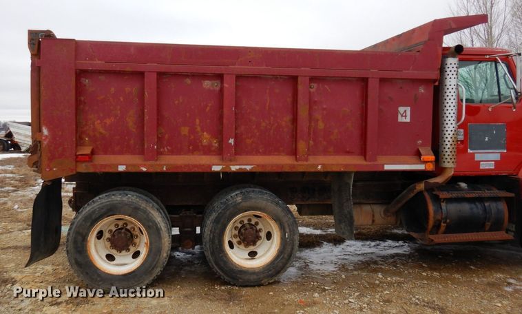 image for item KU9761 1999 International 8100  dump truck