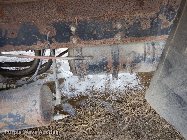 image for item KU9761 1999 International 8100  dump truck