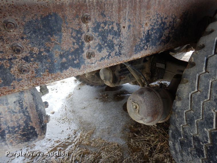 image for item KU9761 1999 International 8100  dump truck