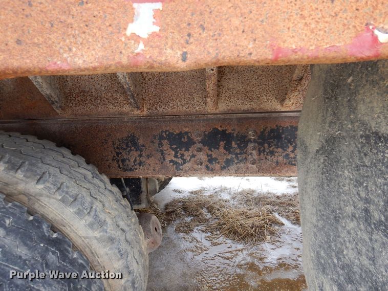 image for item KU9761 1999 International 8100  dump truck