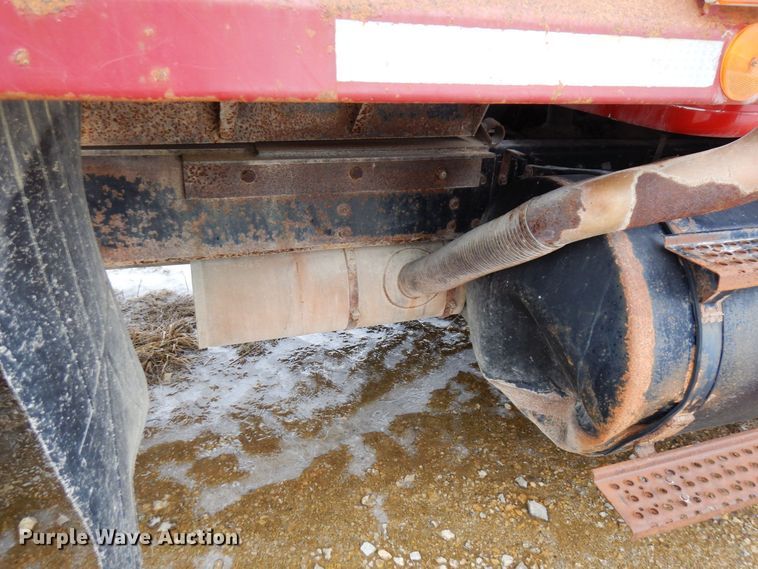 image for item KU9761 1999 International 8100  dump truck