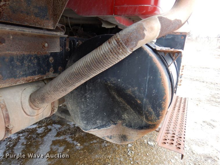 image for item KU9761 1999 International 8100  dump truck