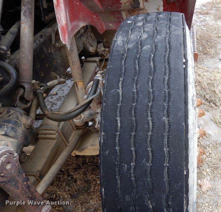 image for item KU9761 1999 International 8100  dump truck