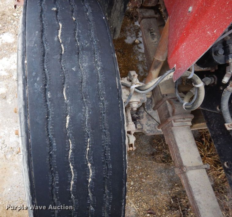 image for item KU9761 1999 International 8100  dump truck