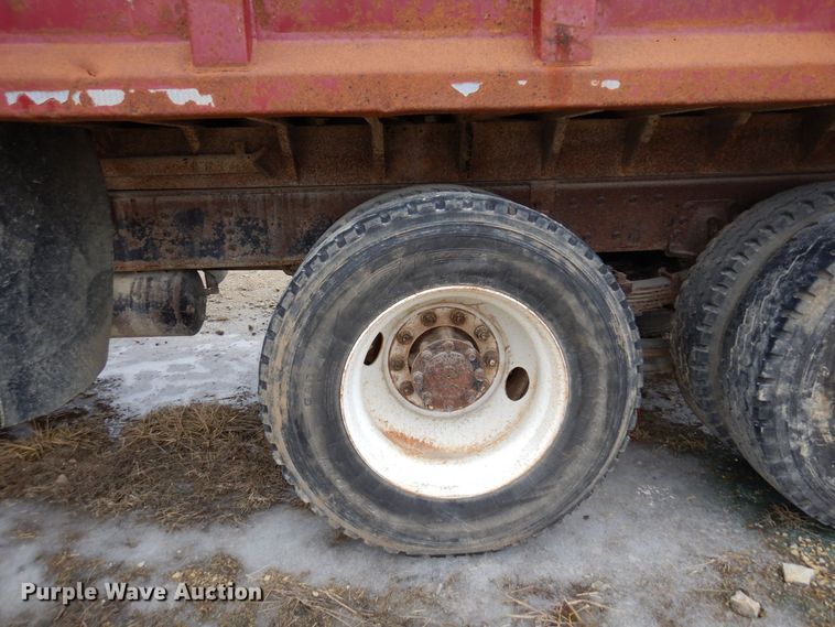 image for item KU9761 1999 International 8100  dump truck