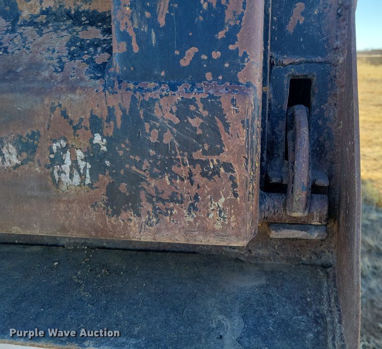 image for item LG9508 2005 International 9400i  dump truck with trailer