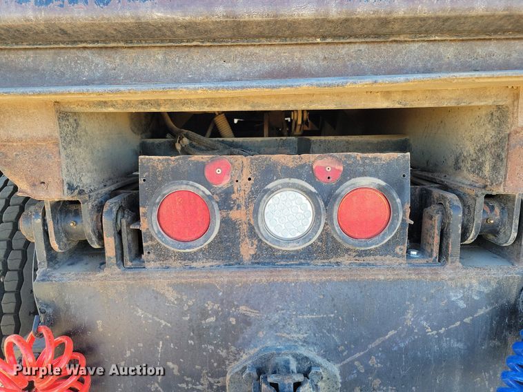 image for item LG9508 2005 International 9400i  dump truck with trailer