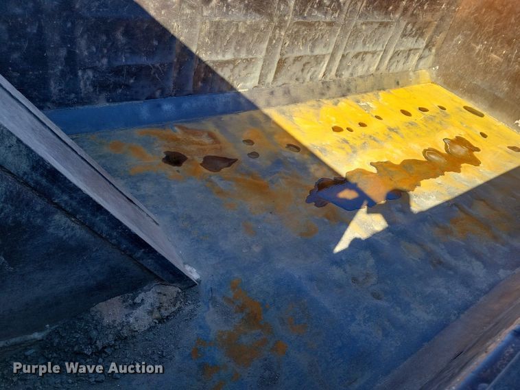 image for item LG9508 2005 International 9400i  dump truck with trailer