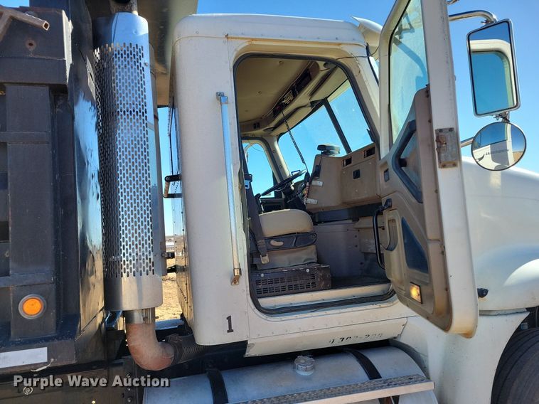 image for item LG9508 2005 International 9400i  dump truck with trailer