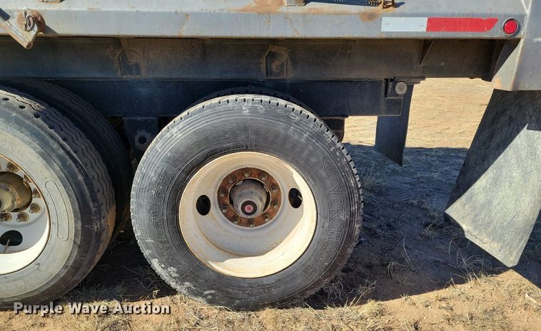 image for item LG9508 2005 International 9400i  dump truck with trailer