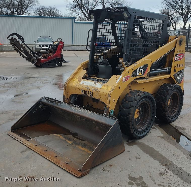 image for item LG9540 2014 Caterpillar 226B3  skid steer loader