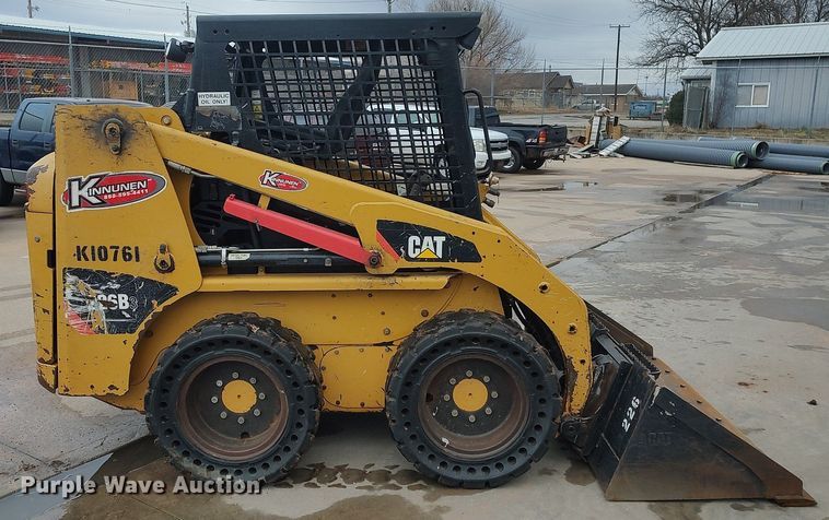 image for item LG9540 2014 Caterpillar 226B3  skid steer loader