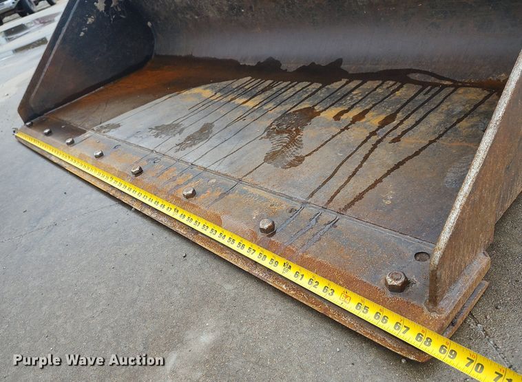 image for item LG9540 2014 Caterpillar 226B3  skid steer loader