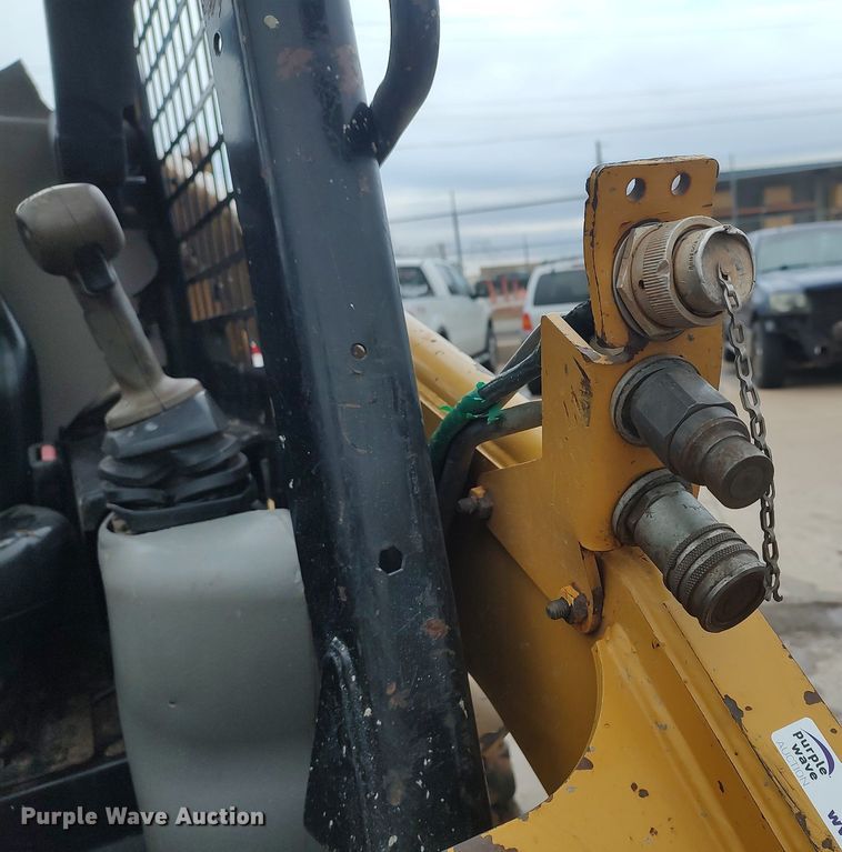 image for item LG9540 2014 Caterpillar 226B3  skid steer loader