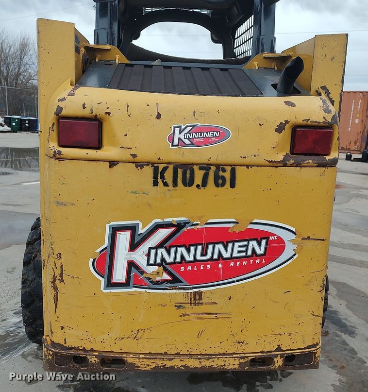 image for item LG9540 2014 Caterpillar 226B3  skid steer loader