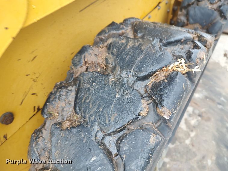 image for item LG9540 2014 Caterpillar 226B3  skid steer loader