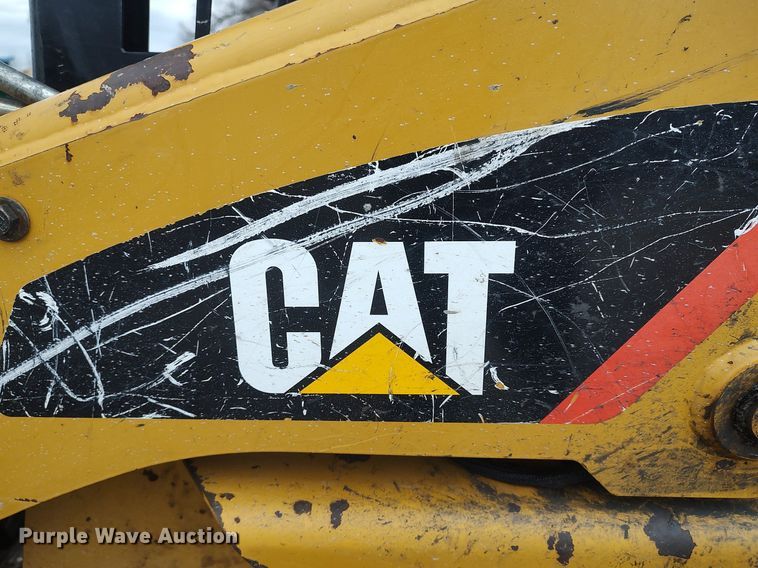 image for item LG9540 2014 Caterpillar 226B3  skid steer loader