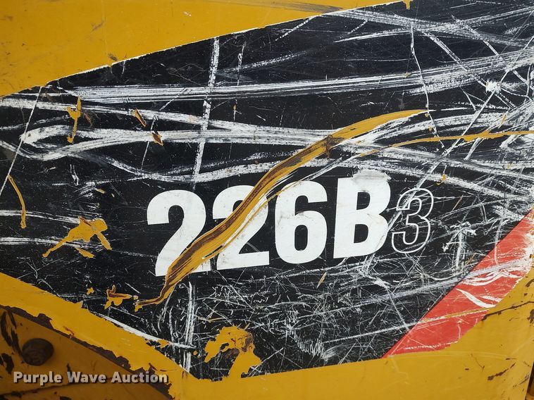 image for item LG9540 2014 Caterpillar 226B3  skid steer loader