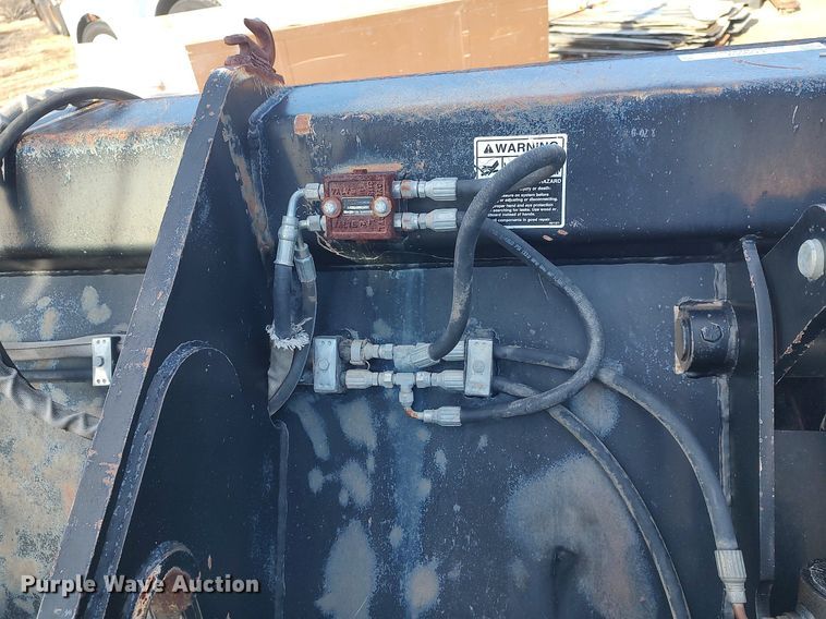 image for item LG9557 Four-in-one bucket