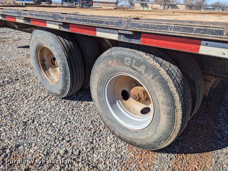 image for item LP9207 2008 Lone Star  equipment trailer