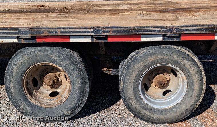 image for item LP9207 2008 Lone Star  equipment trailer