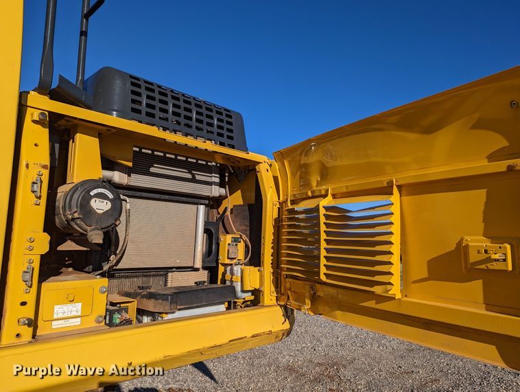 image for item LP9208 2018 Komatsu PC170LC-11  excavator