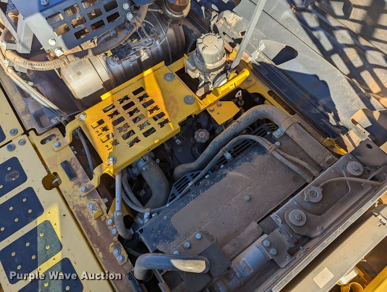 image for item LP9208 2018 Komatsu PC170LC-11  excavator