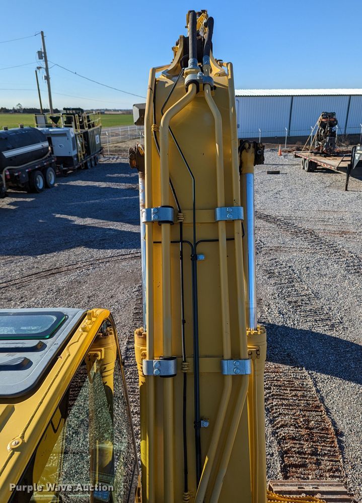 image for item LP9208 2018 Komatsu PC170LC-11  excavator