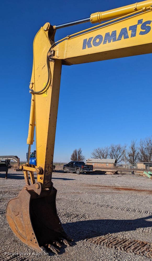 image for item LP9208 2018 Komatsu PC170LC-11  excavator