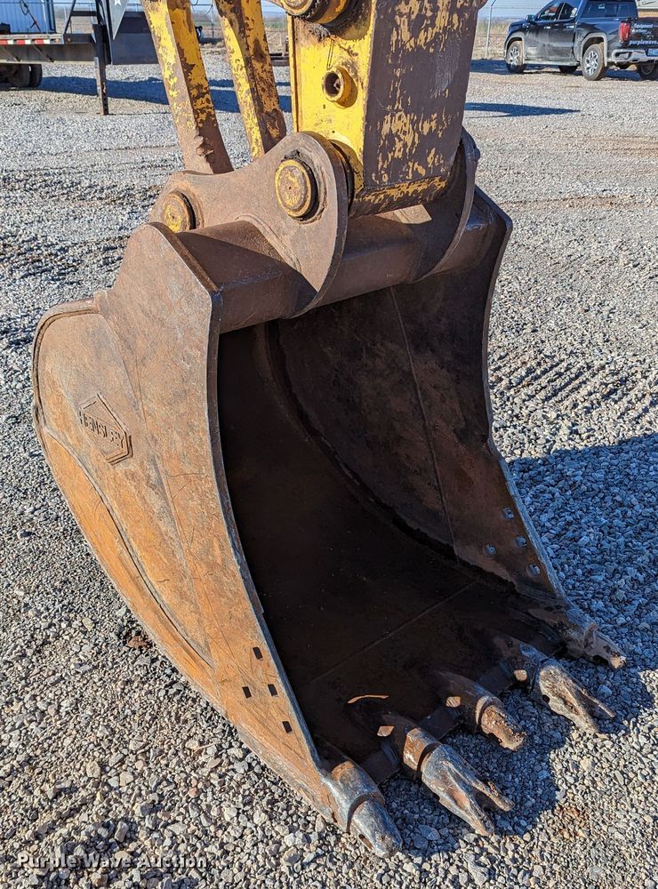 image for item LP9208 2018 Komatsu PC170LC-11  excavator