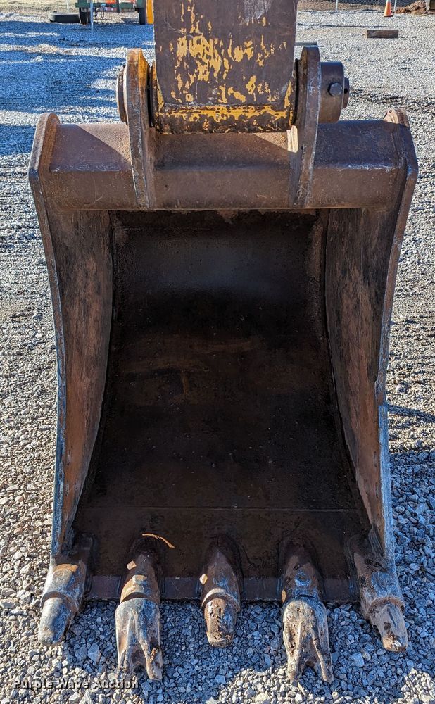 image for item LP9208 2018 Komatsu PC170LC-11  excavator