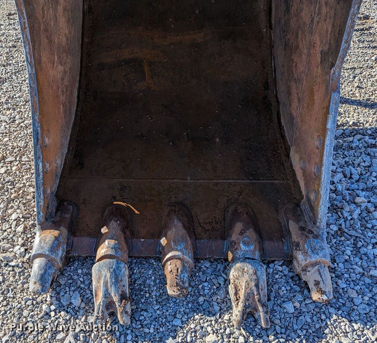 image for item LP9208 2018 Komatsu PC170LC-11  excavator