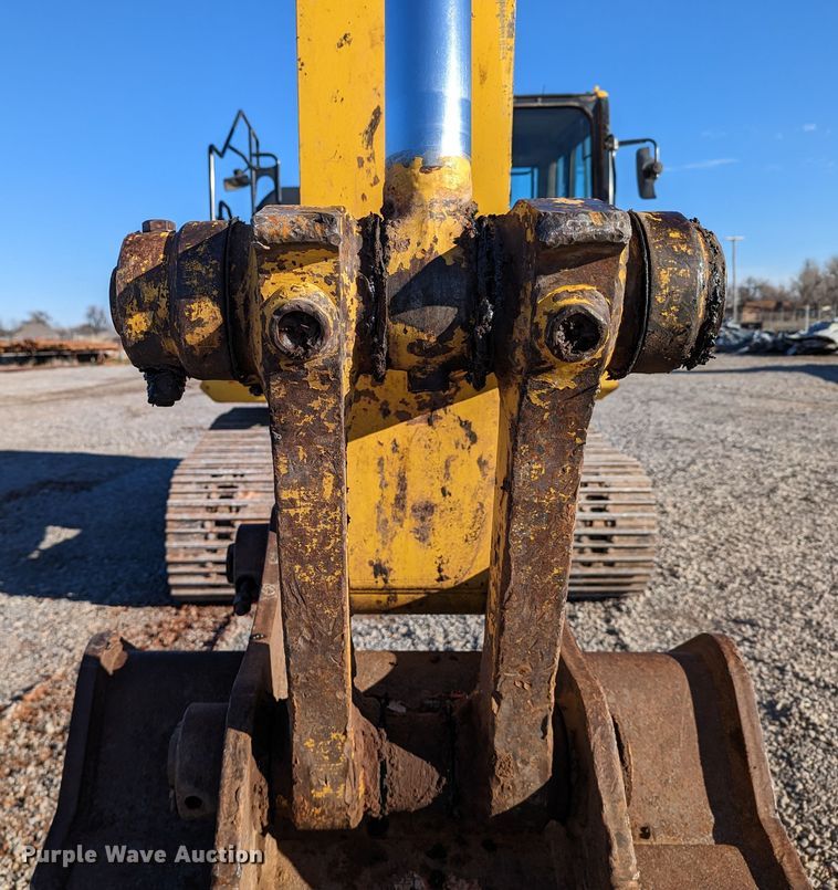 image for item LP9208 2018 Komatsu PC170LC-11  excavator