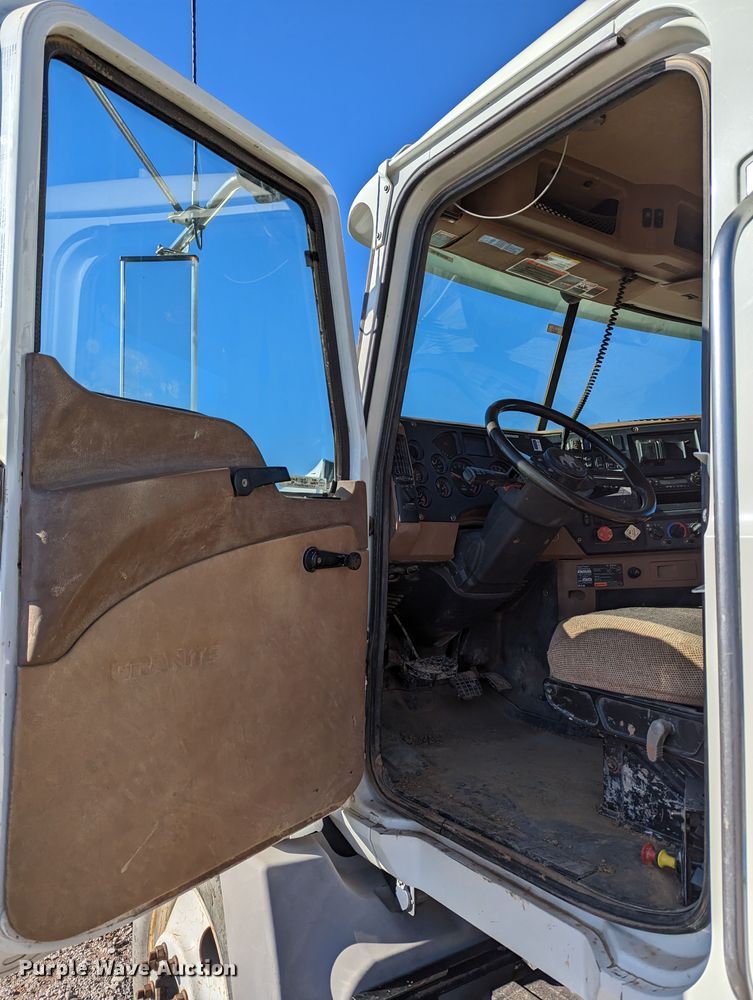 image for item LP9209 2013 Mack GU813  vacuum truck