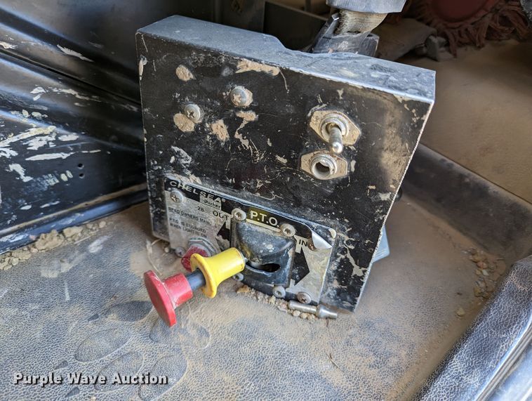 image for item LP9209 2013 Mack GU813  vacuum truck