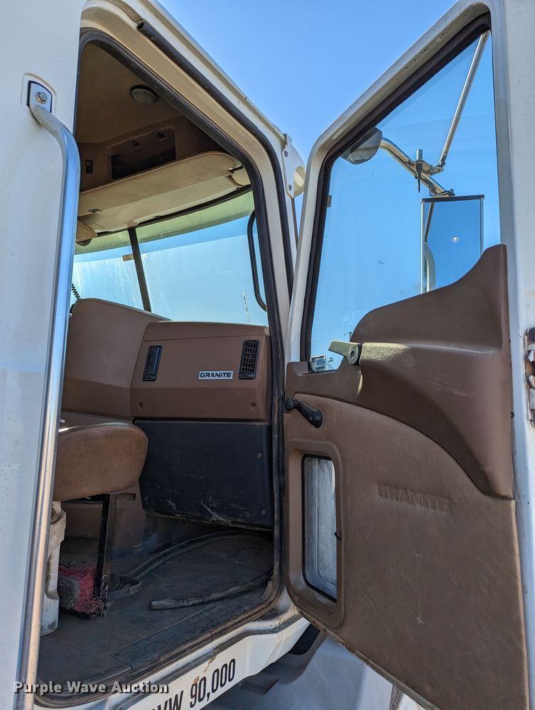 image for item LP9209 2013 Mack GU813  vacuum truck