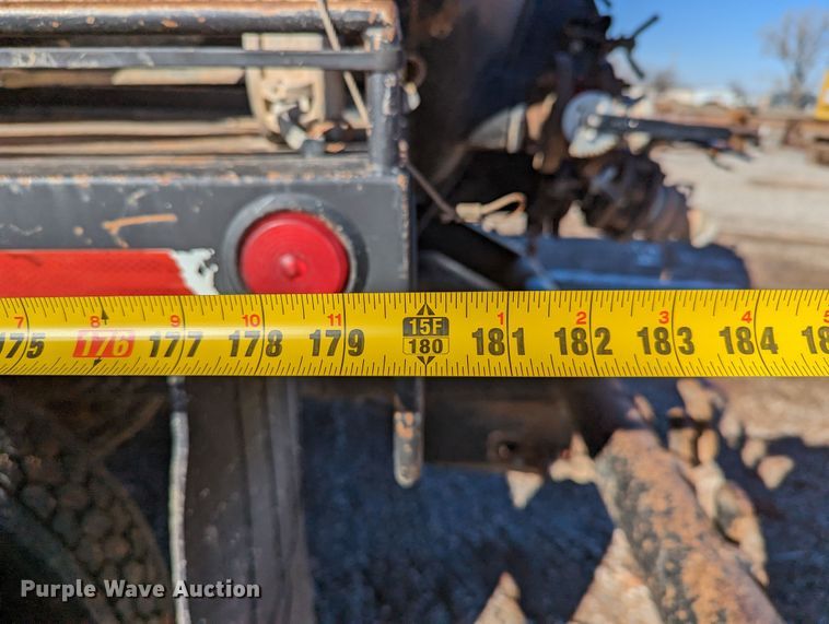 image for item LP9209 2013 Mack GU813  vacuum truck