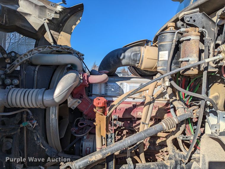 image for item LP9209 2013 Mack GU813  vacuum truck