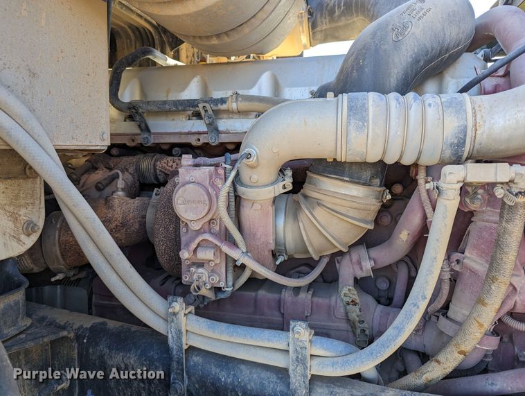 image for item LP9209 2013 Mack GU813  vacuum truck