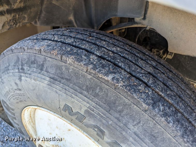 image for item LP9209 2013 Mack GU813  vacuum truck