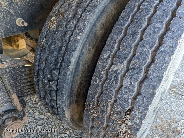 image for item LP9209 2013 Mack GU813  vacuum truck