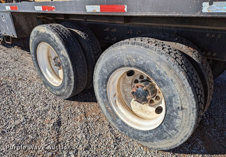 image for item LP9209 2013 Mack GU813  vacuum truck