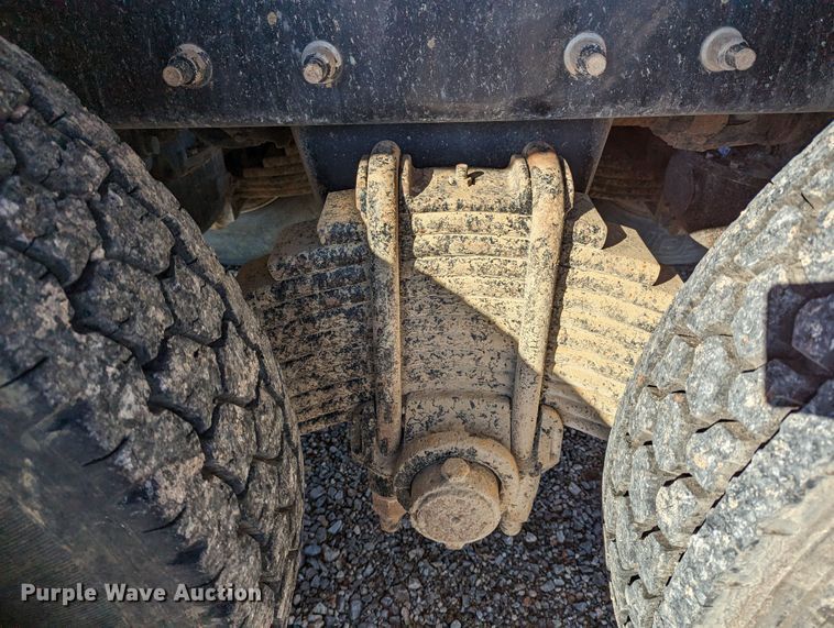 image for item LP9209 2013 Mack GU813  vacuum truck