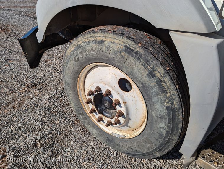 image for item LP9209 2013 Mack GU813  vacuum truck