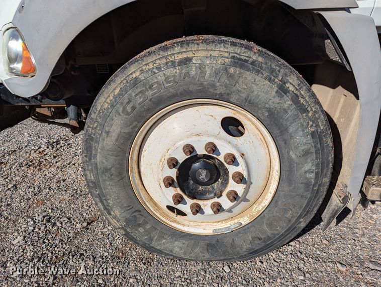 image for item LP9209 2013 Mack GU813  vacuum truck