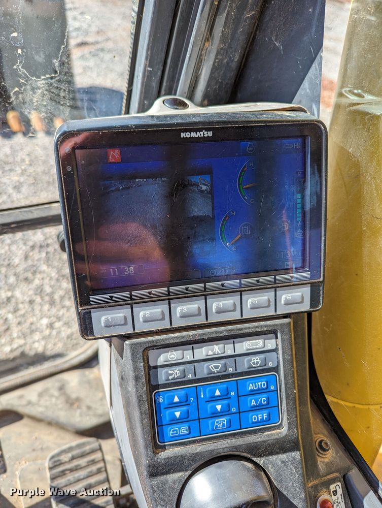 image for item LP9210 2017 Komatsu PC290LC-11  excavator