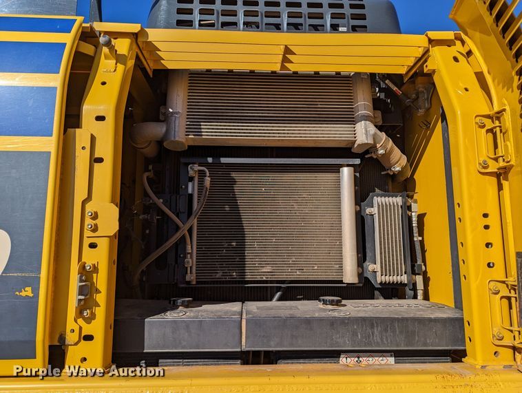 image for item LP9210 2017 Komatsu PC290LC-11  excavator