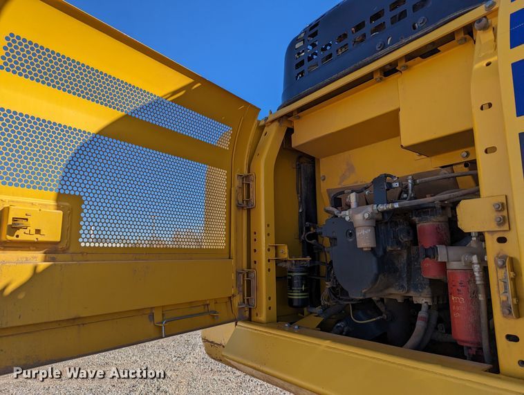 image for item LP9210 2017 Komatsu PC290LC-11  excavator