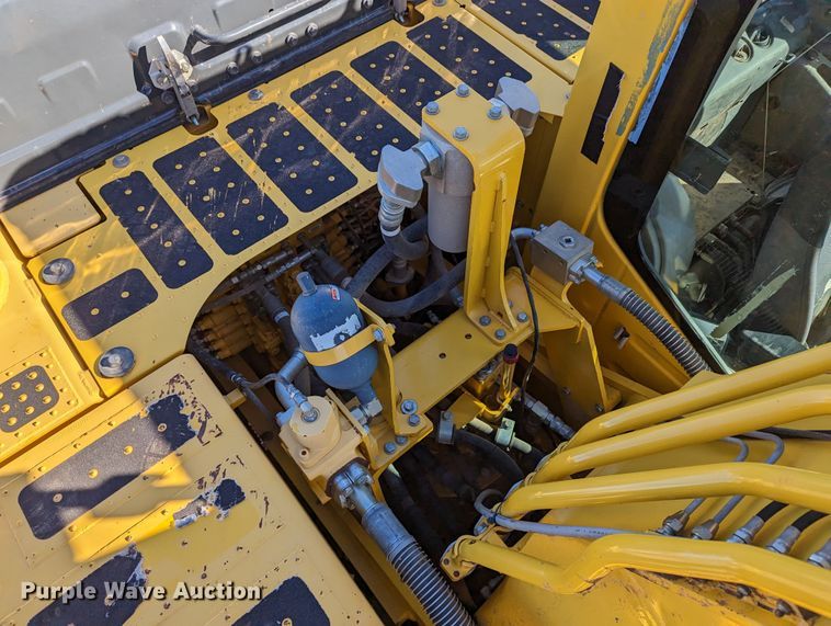 image for item LP9210 2017 Komatsu PC290LC-11  excavator