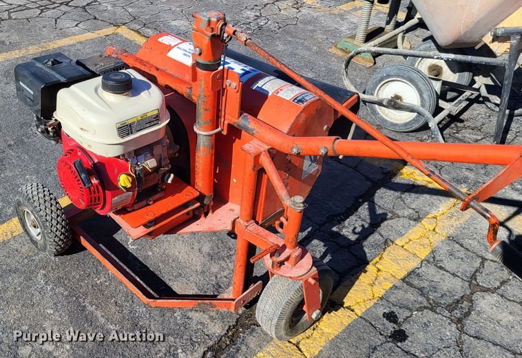 image for item LR9169 Kwik-trench KT200B  trencher